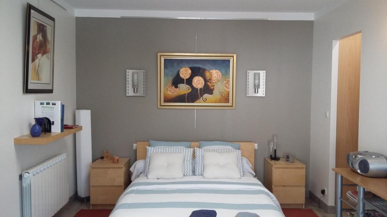 La Chambre Des Amis Parthenay Bagian luar foto