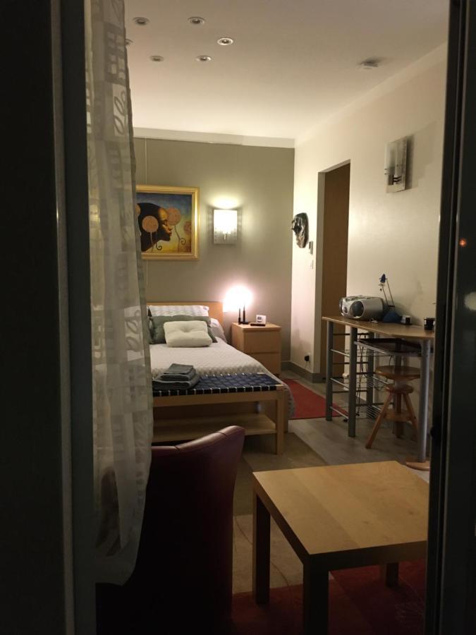 La Chambre Des Amis Parthenay Bagian luar foto