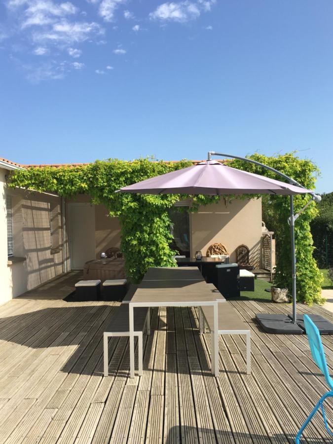 La Chambre Des Amis Parthenay Bagian luar foto